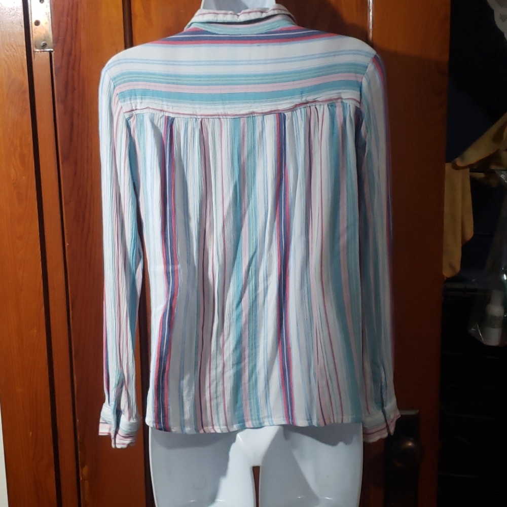 Long sleeve button up shirt - Picture 3 of 3